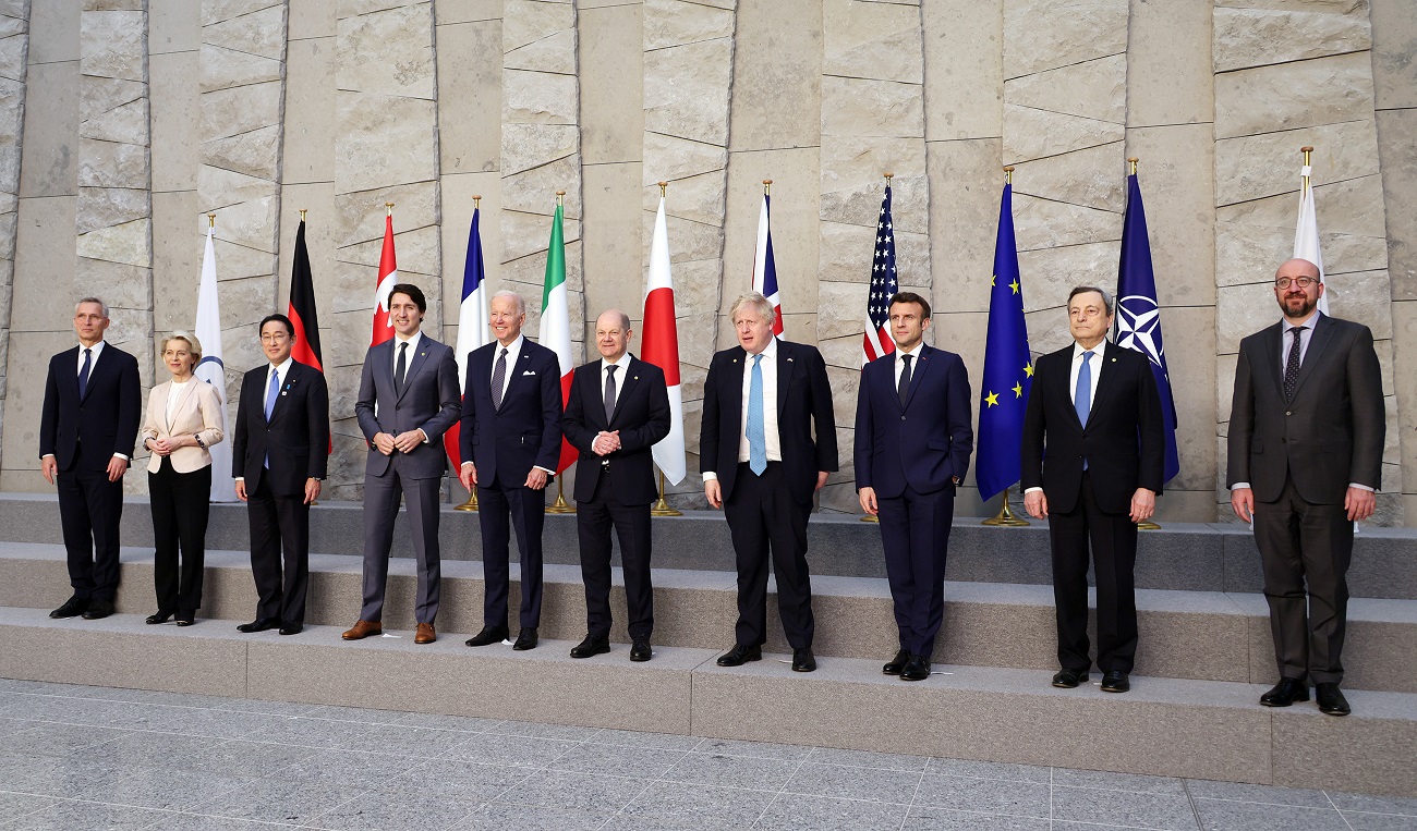 Ｇ７首脳との集合写真撮影３