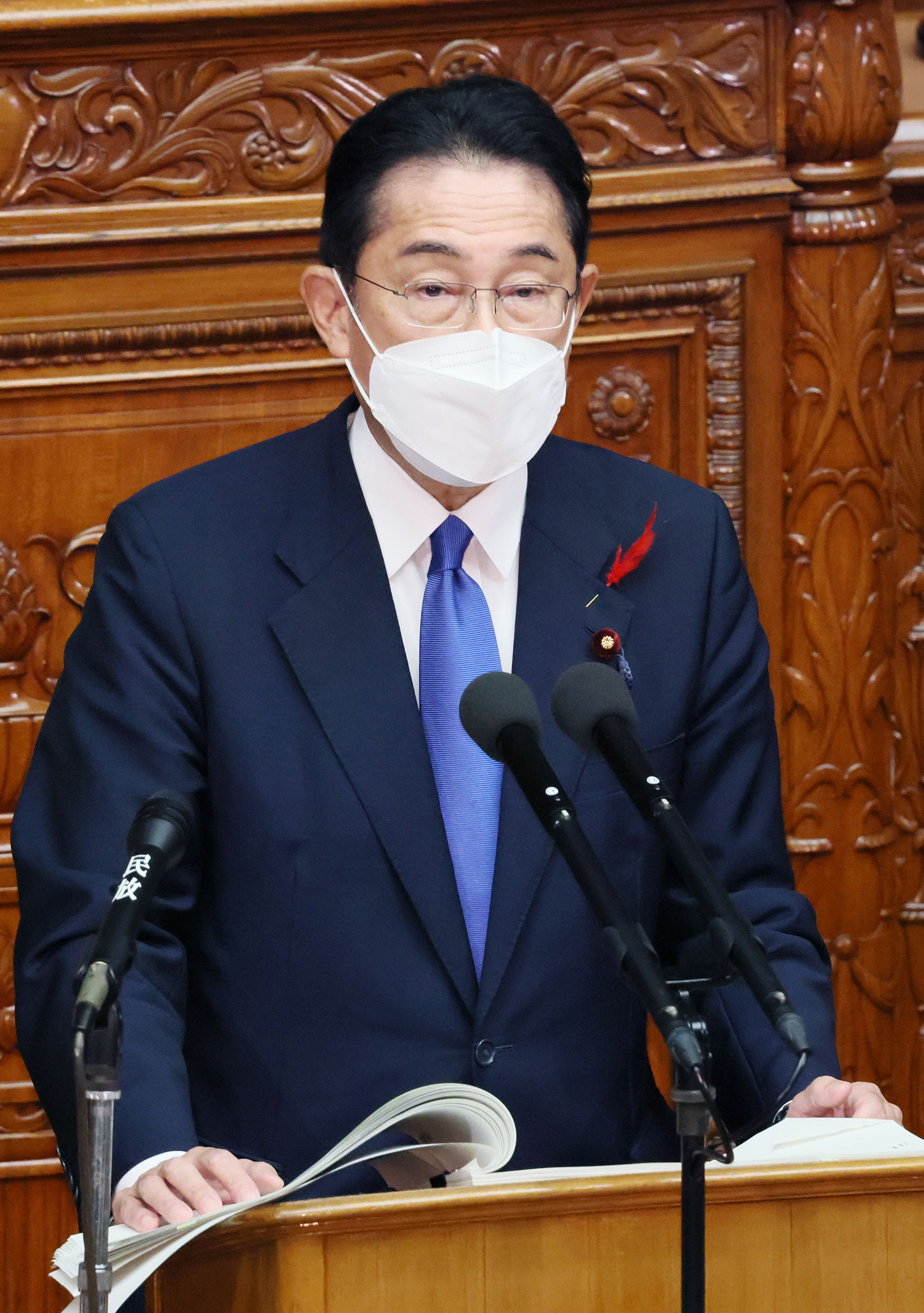 衆議院本会議で所信表明演説を行う岸田総理２