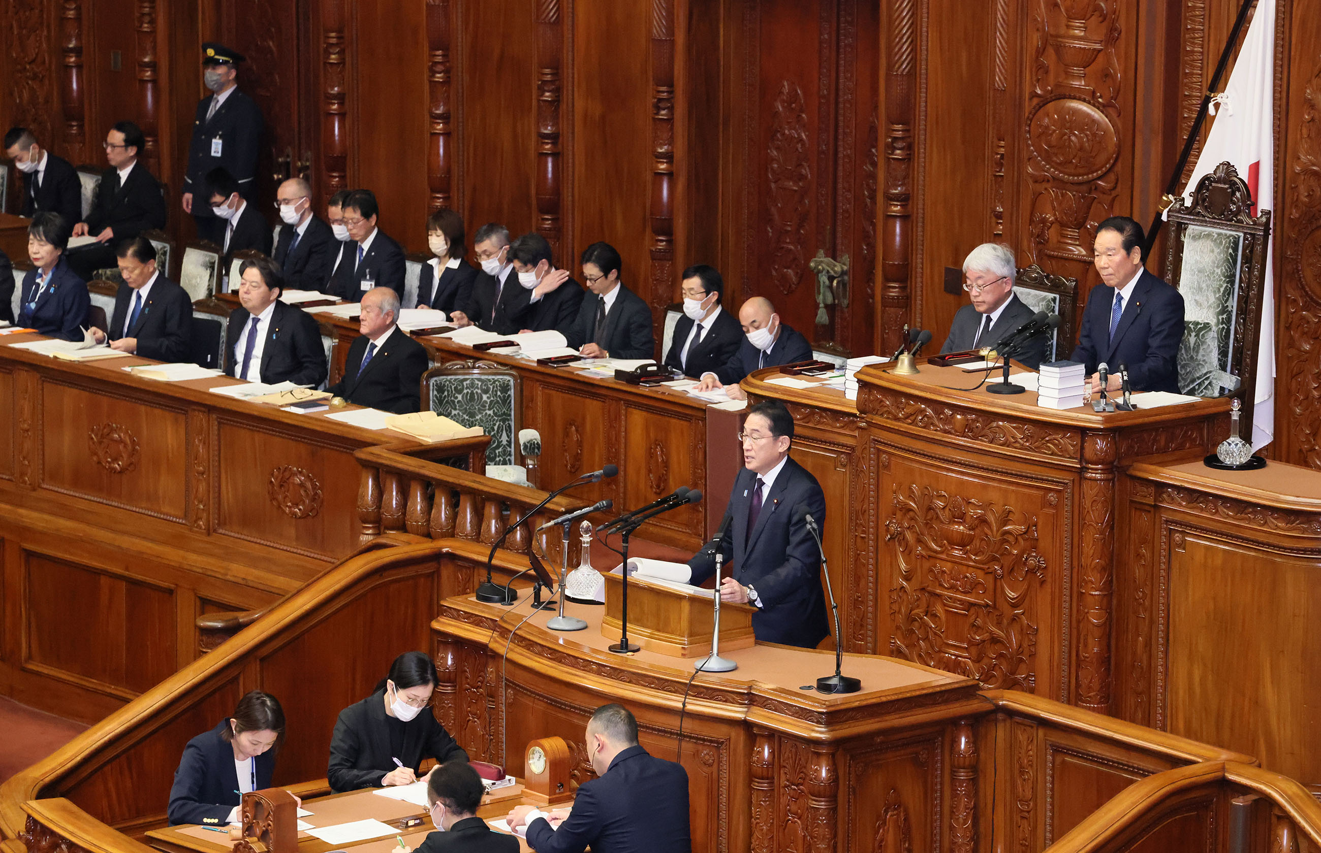 衆議院本会議で施政方針演説を行う岸田総理５