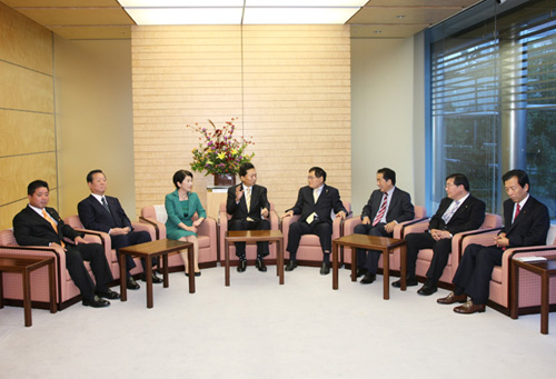 基本政策閣僚委員会に先立ち開催された政府連立与党首脳会議の写真２