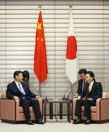習近平中国国家副主席と会見する鳩山総理の写真１