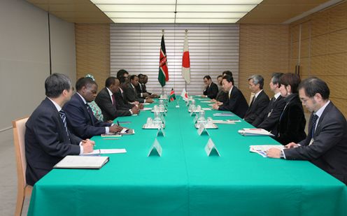 日本・ケニア首脳会談の写真１