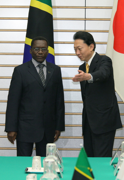 日本・タンザニア首脳会談の写真１