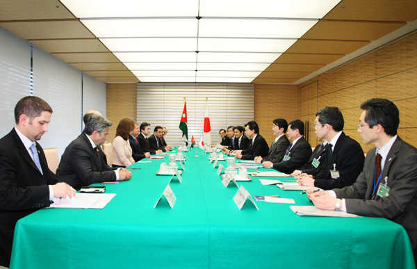 日本・ヨルダン首脳会談の写真２