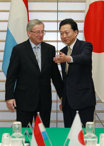 日本・ルクセンブルク首脳会談に臨む両首脳