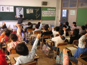 �u�t�̕M�g����M�̉^�т��w�сA�Z�\�����߂Ă��܂��B