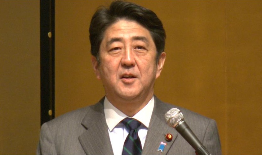 安倍总理出席了在东京都内举行的石油联盟新年贺词交流会。