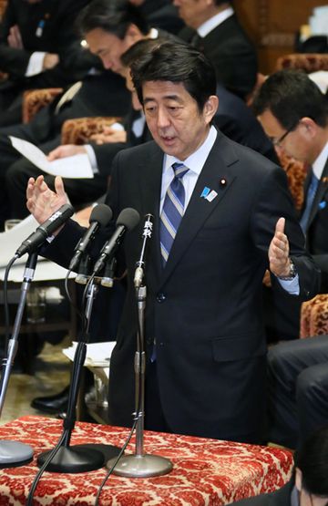 安倍总理出席了众议院预算委员会。