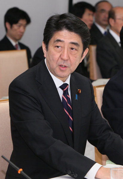 安倍总理在总理大臣官邸召开了第七次经济财政咨询会议。