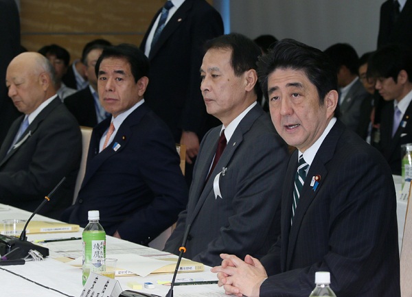 安倍总理在总理大臣官邸召开了第八次教育再生实行会议。