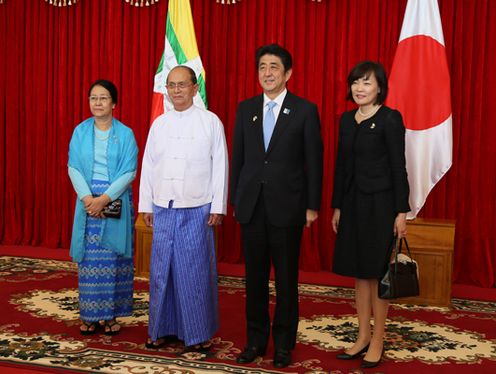 安倍总理访问了缅甸联邦共和国。