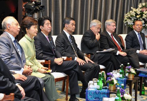 安倍总理出席了亚太经合组织(APEC)首脑会议。