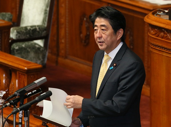 安倍总理上午出席了参议院全体会议,下午出席了众议院全体会议。