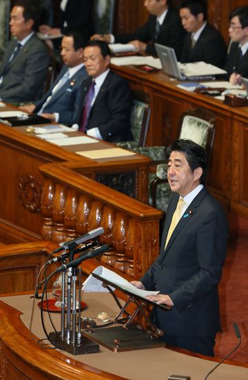 安倍总理上午出席了参议院全体会议，下午出席了众议院全体会议。