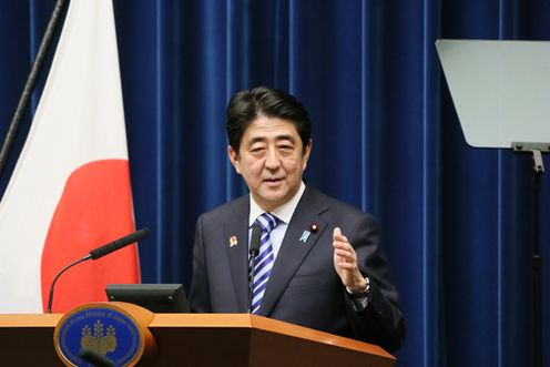 安倍总理出席了日本与东南亚国家联盟(ASEAN)特别首脑会议等。