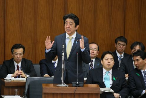 安倍总理出席了众议院农林水产委员会.