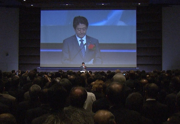 安倍总理出席了在东京都内虎之门新城举行的开业典礼。