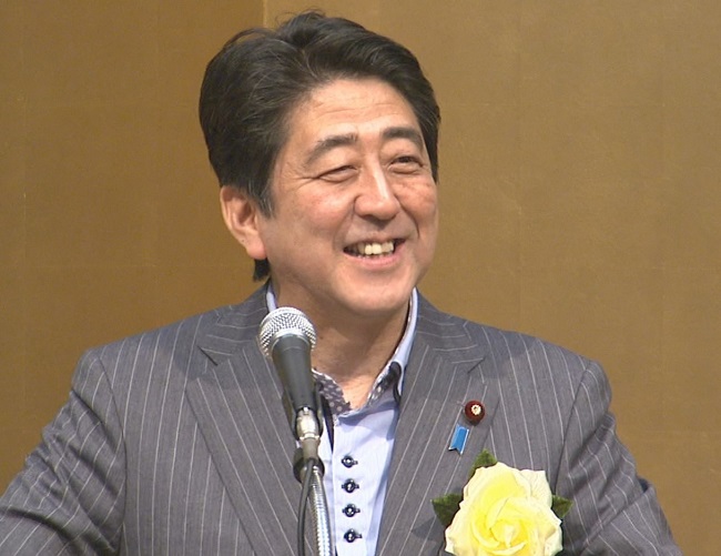 安倍总理出席了在东京都内举行的“日本经济团体联合会夏季论坛”。