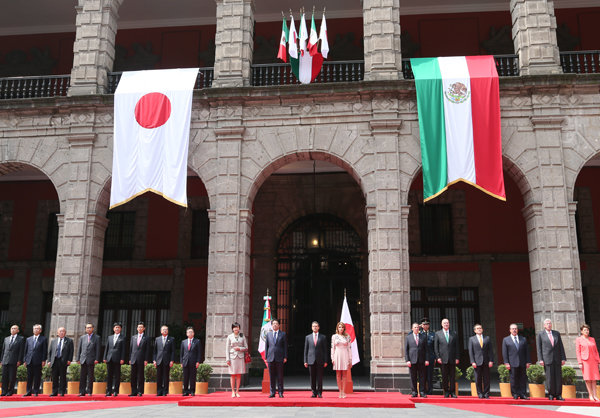 安倍总理访问了墨西哥合众国。