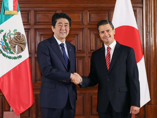 安倍总理访问了墨西哥合众国。