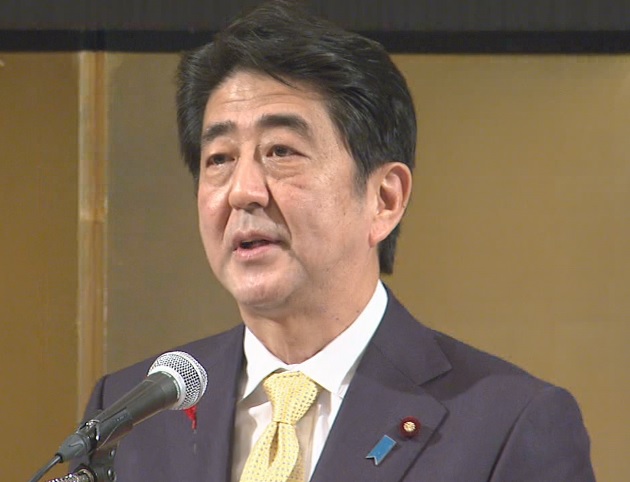 安倍总理出席了在东京都内举行的公益财团法人日本武道馆开馆50周年纪念典礼。