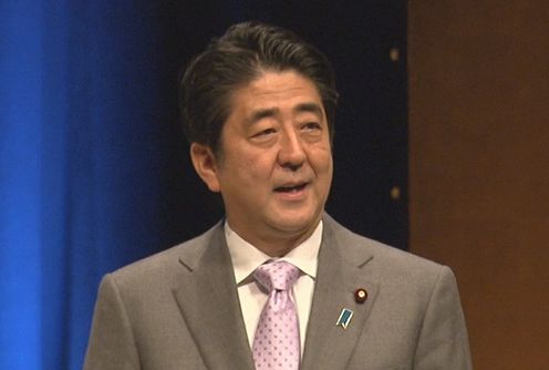 在天皇皇后两位陛下的莅临之下，安倍总理在东京都内举行的国际法曹协会（IBA）年会东京大会上发表了演讲。