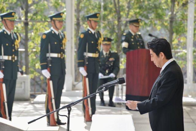 安倍总理出席了在防卫省举行的2014年度自卫队殉职队员追悼仪式。