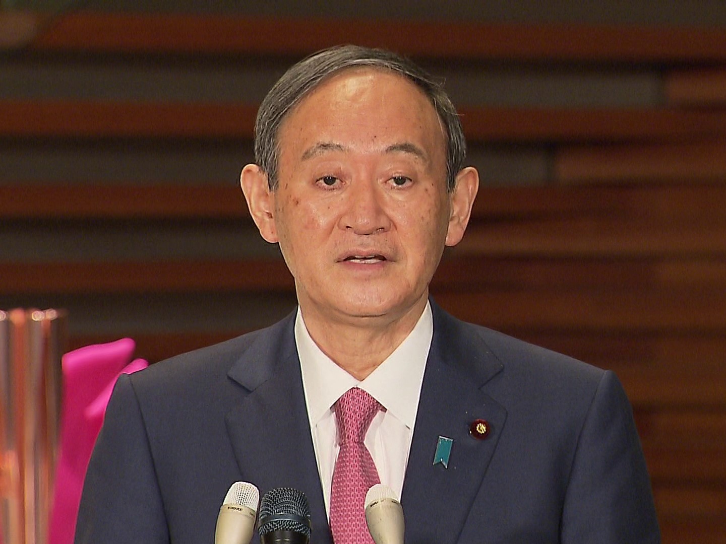 针对在东京都、京都府、冲绳县实施蔓延防止等重点措施的决定等的记者会