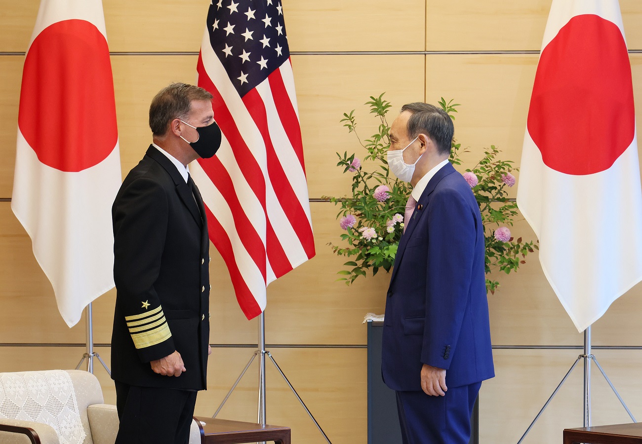 会见美军印太司令约翰・阿奎利诺