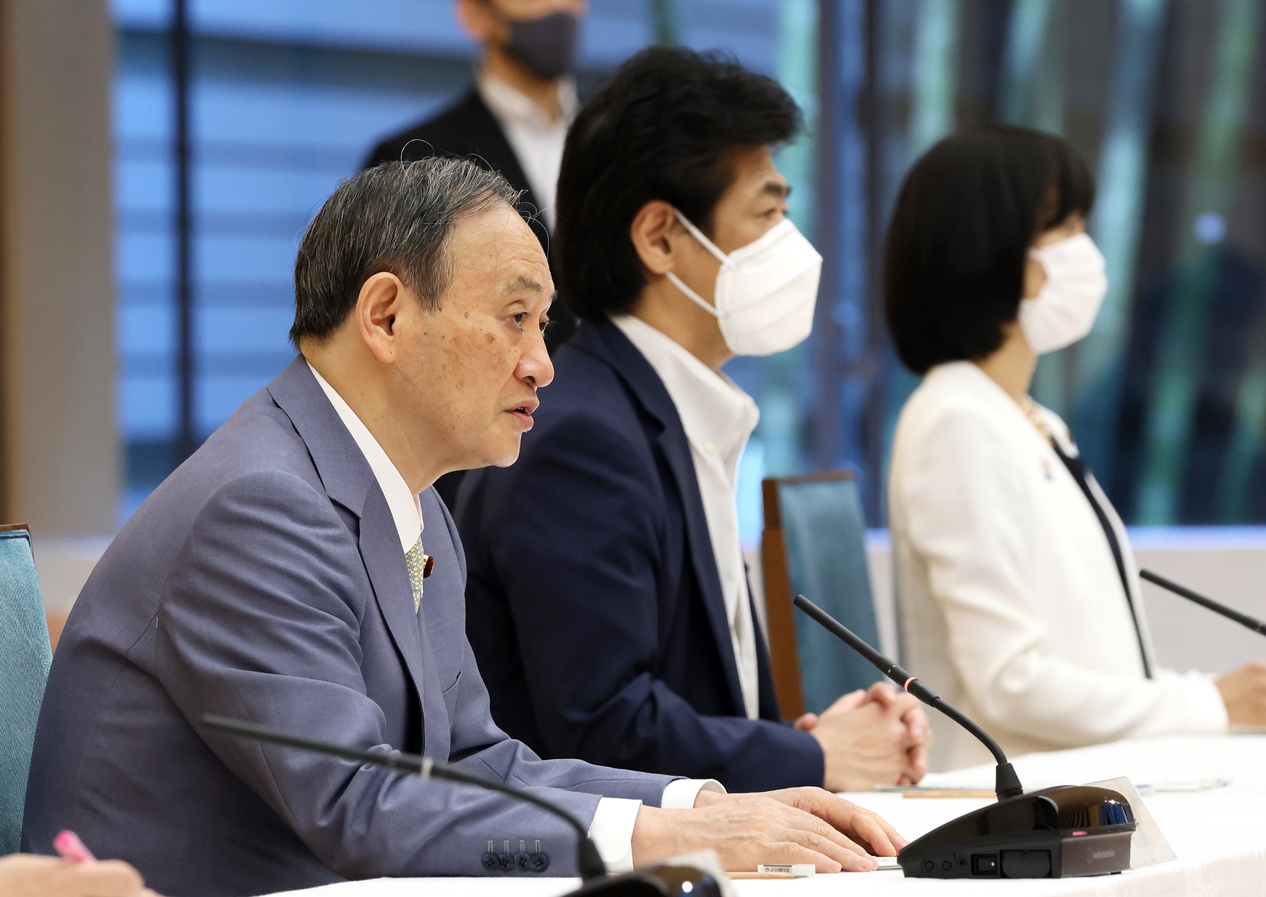 对于受新冠疫情影响的非正式员工等的紧急对策相关阁僚会议