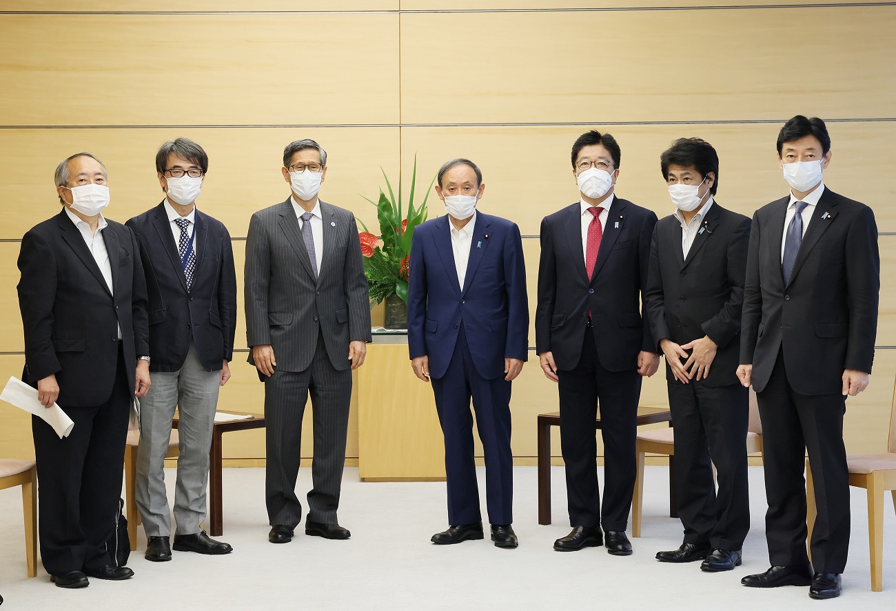 与尾身理事长、胁田所长及冈部所长的面谈