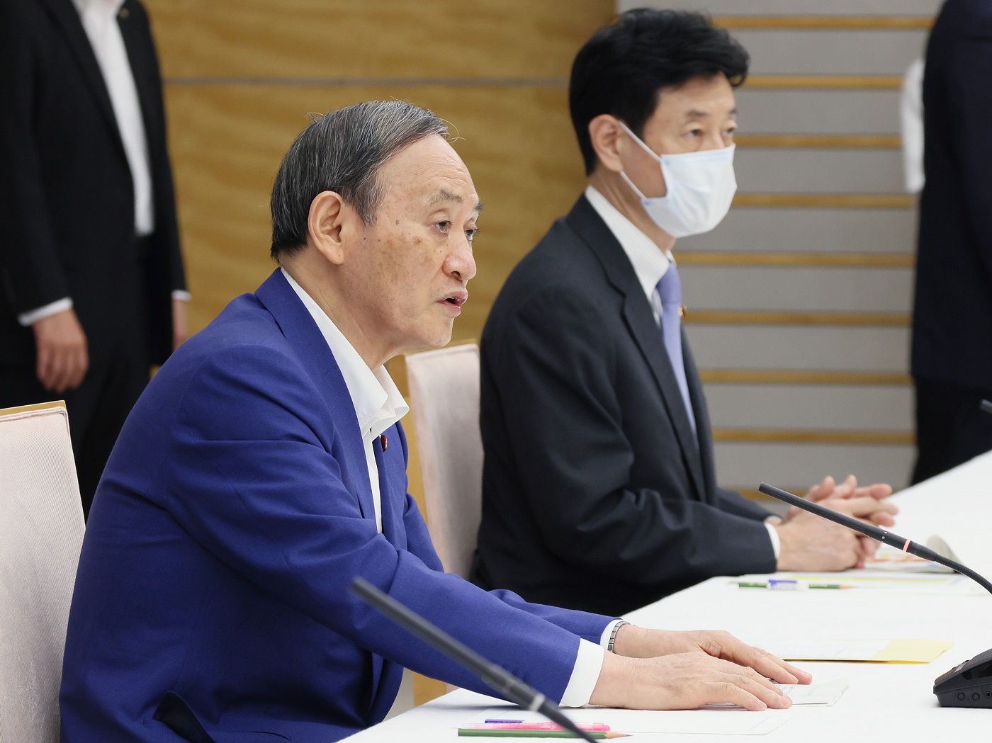 与医疗相关团体交换意见