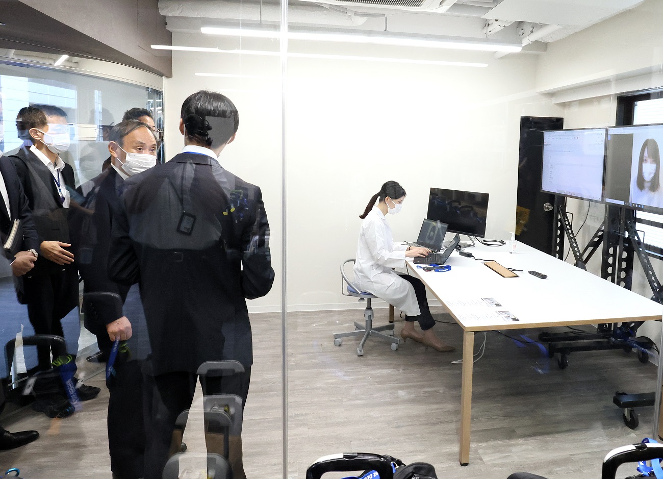 视察从事医疗咨询、急诊上门出诊、线上诊疗的民间企业