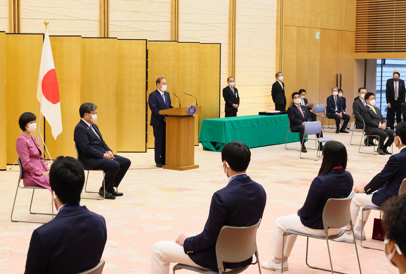 授予东京奥运会及残奥会日本选手代表团的内阁总理大臣感谢状颁发仪式