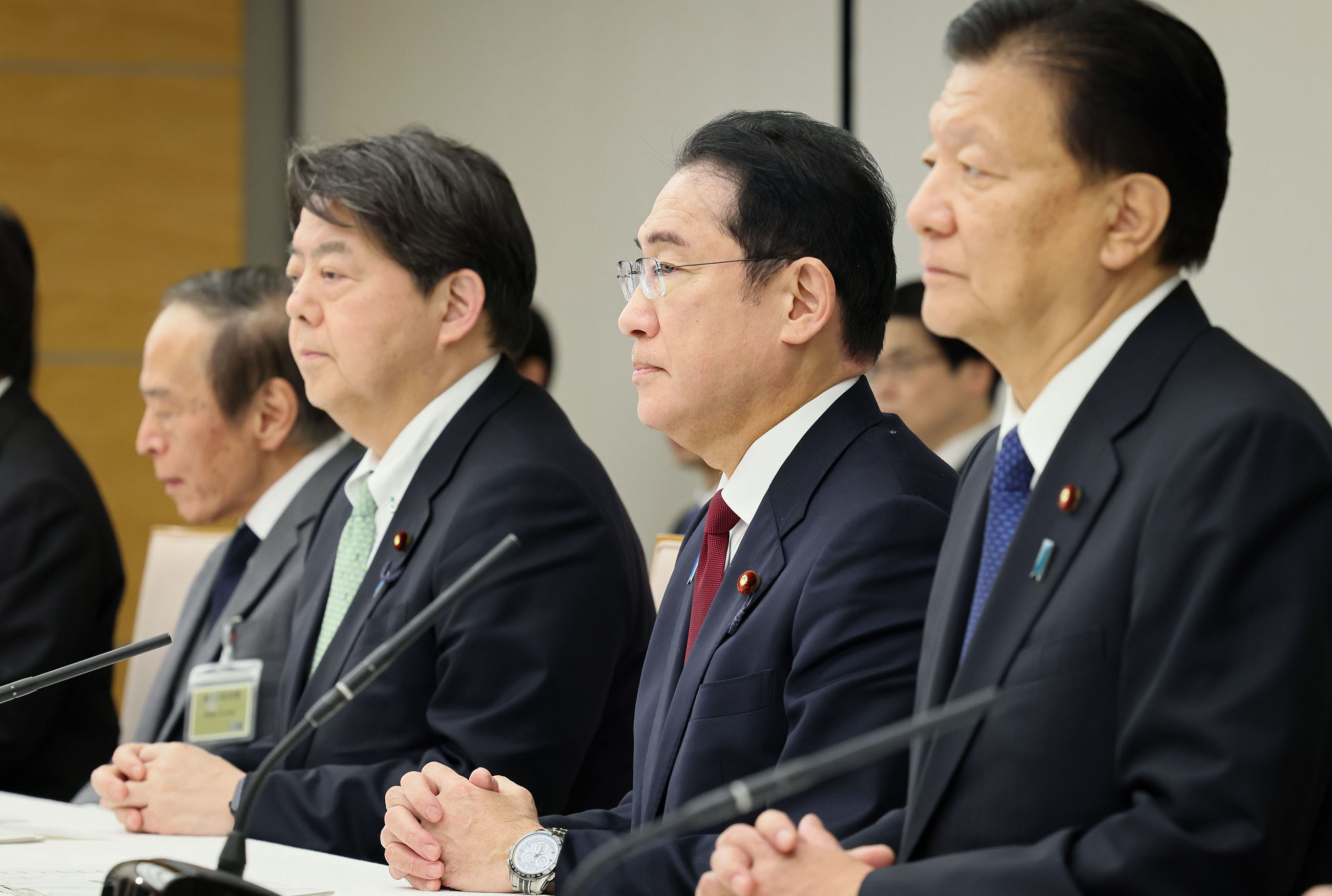 出席月例经济报告等相关阁僚会议