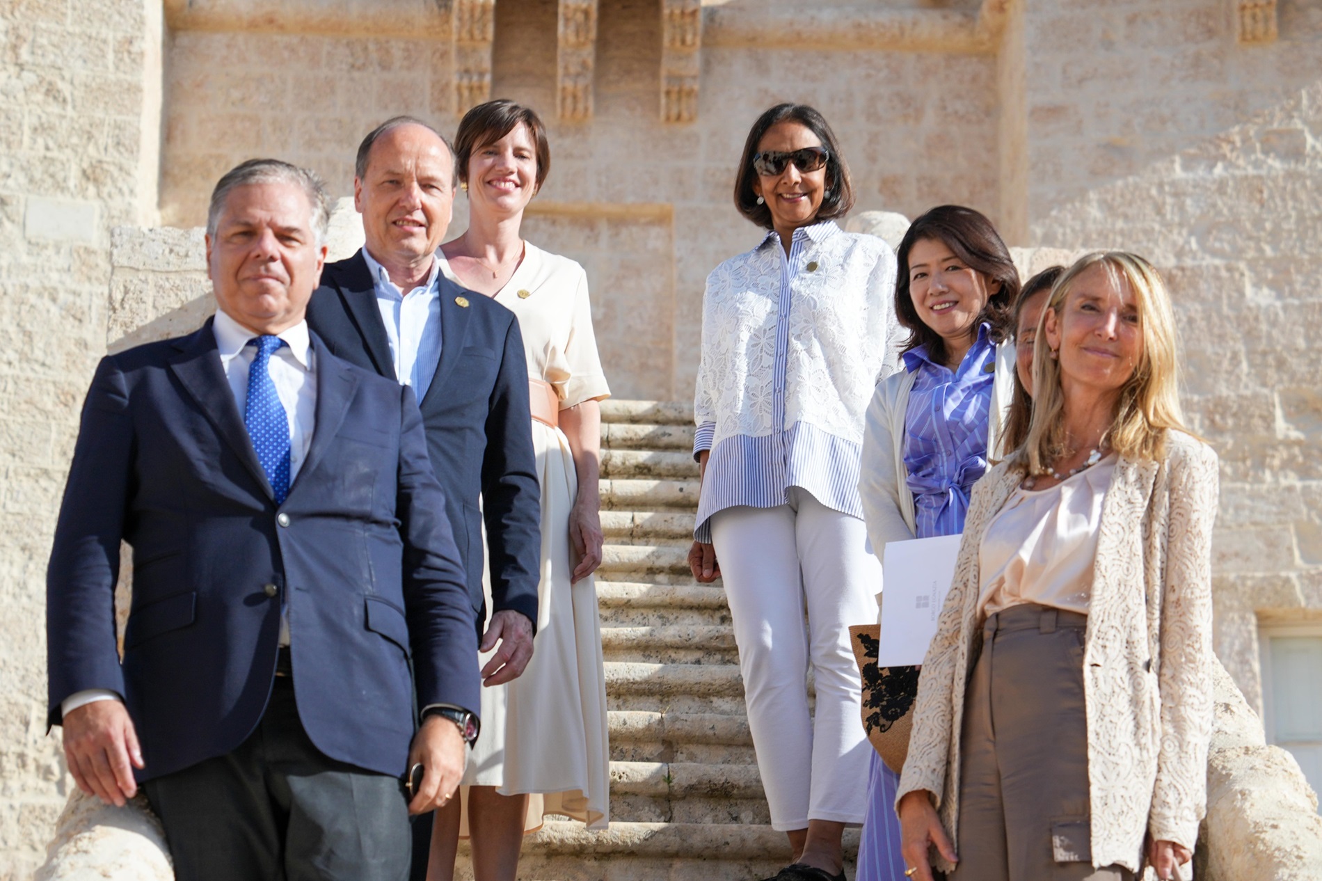 首相夫人参观托雷奇亚尔城堡1