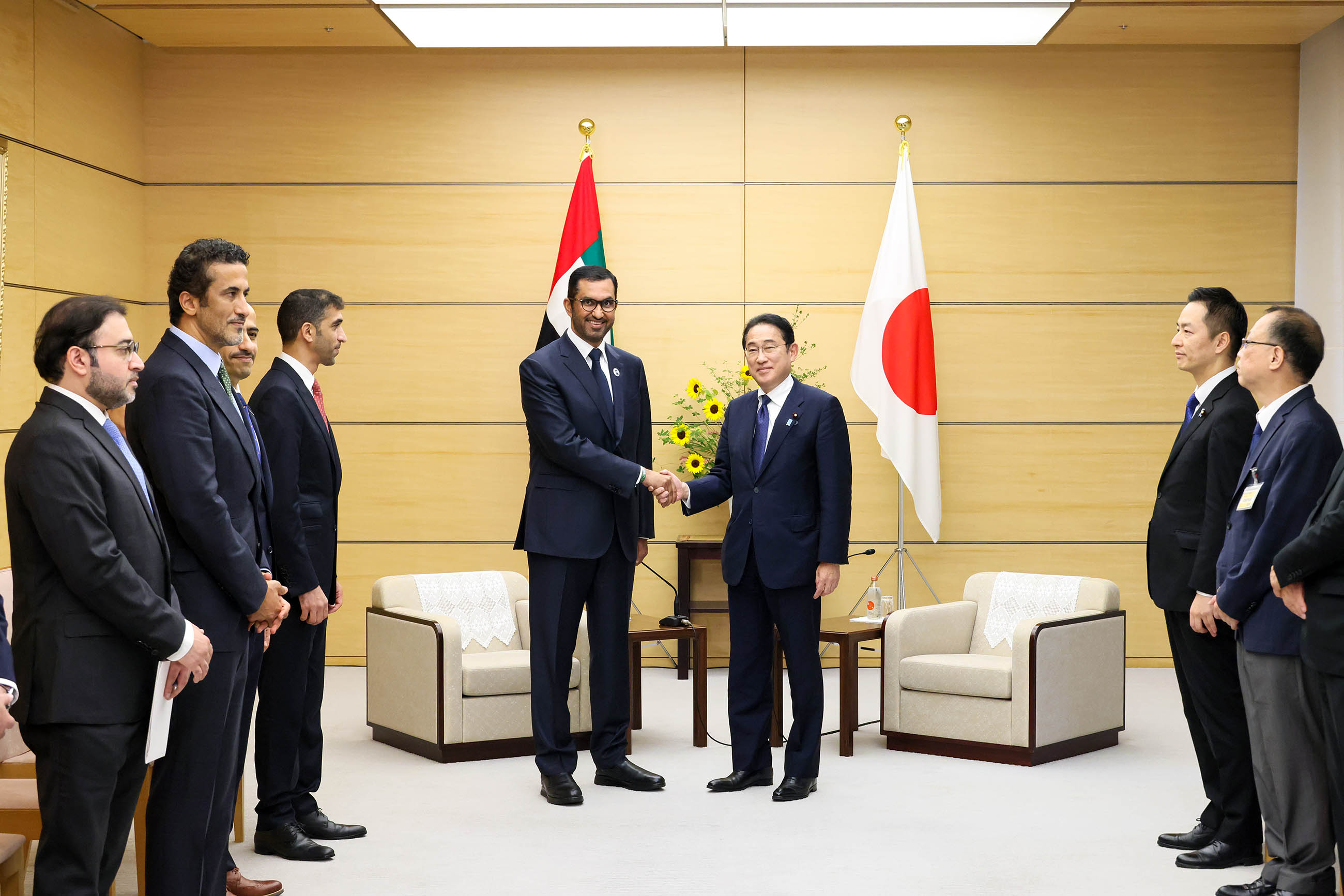 岸田首相接受拜会3
