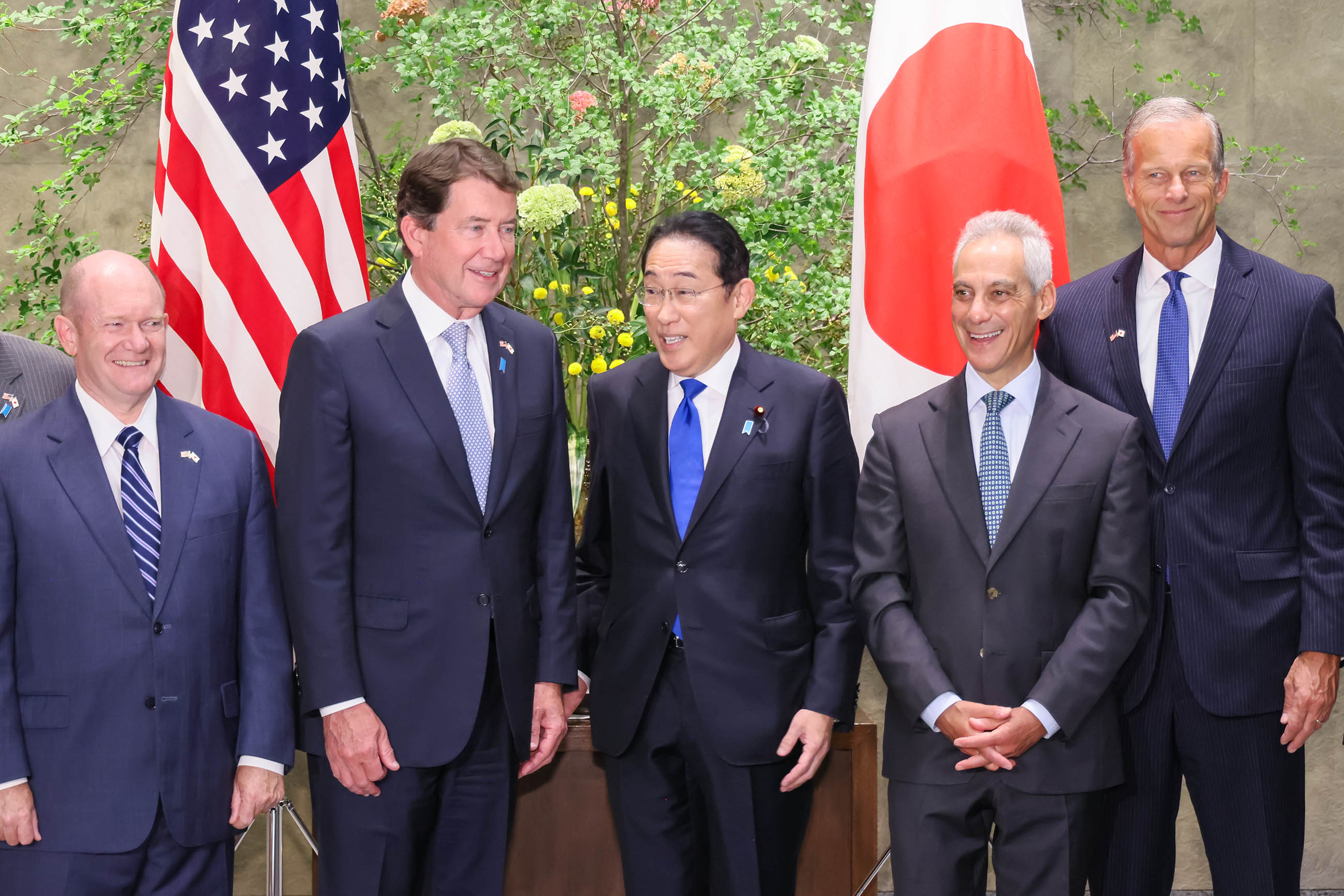 岸田首相接受拜会3