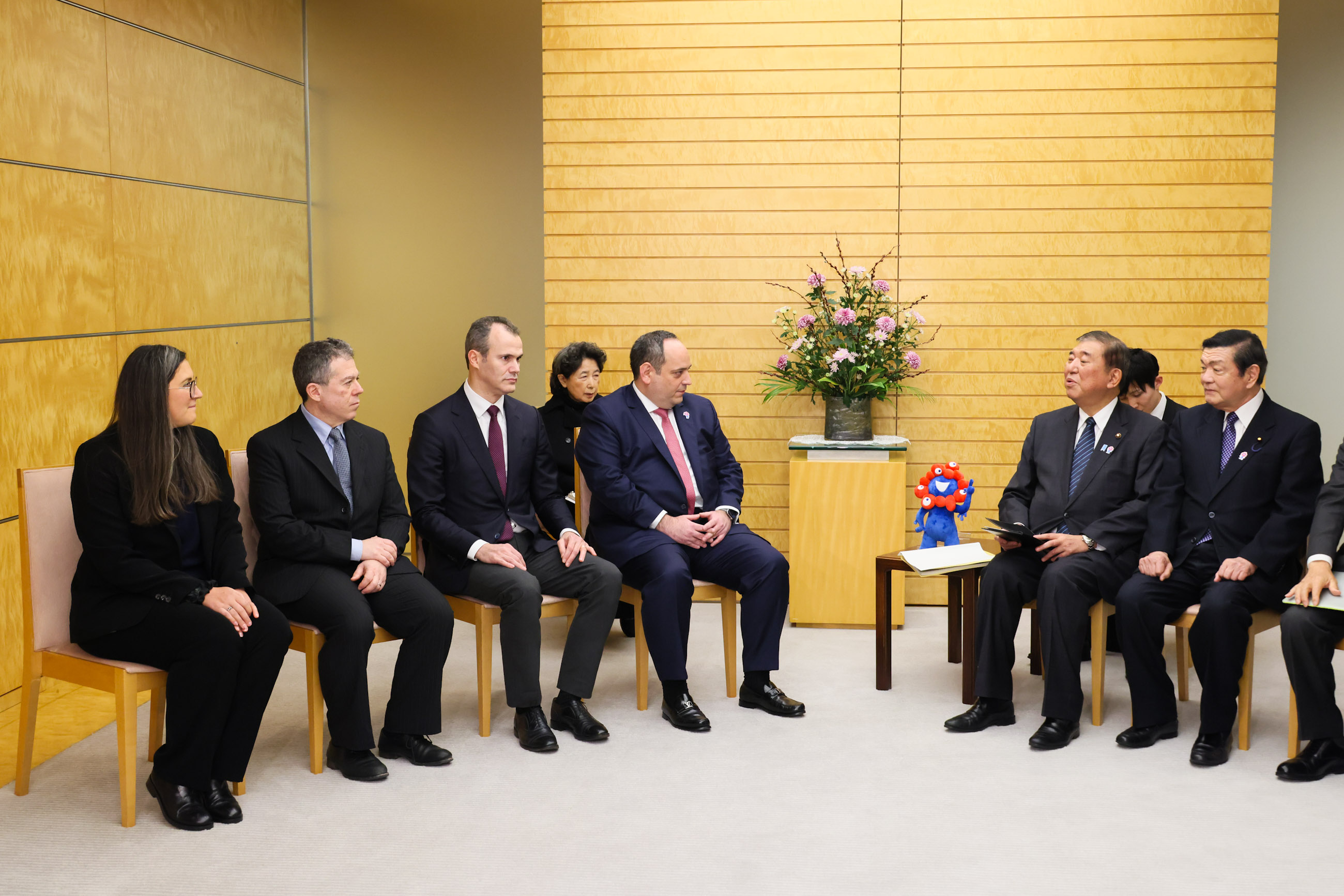 石破首相接受拜会3