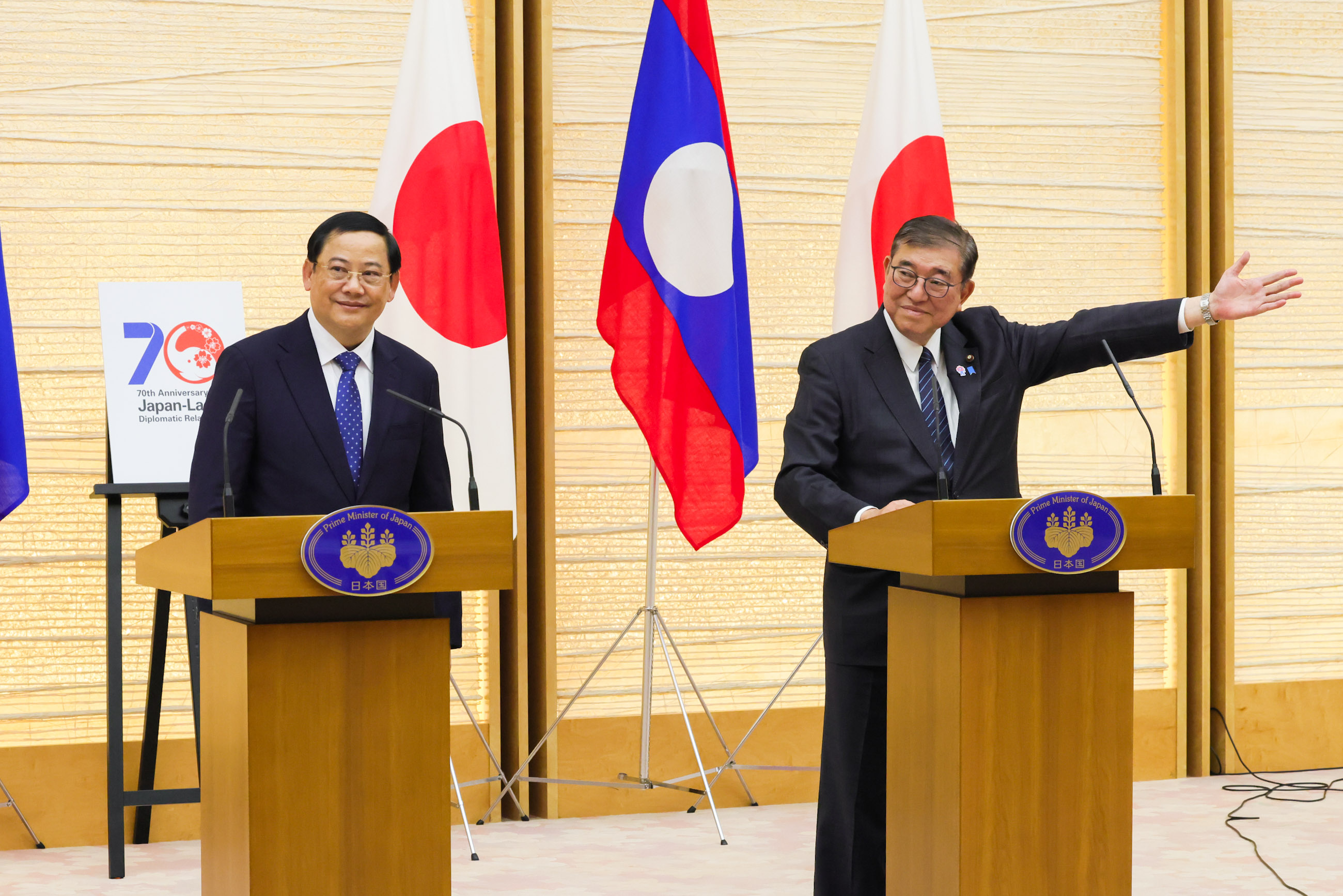 联合记者发布会3