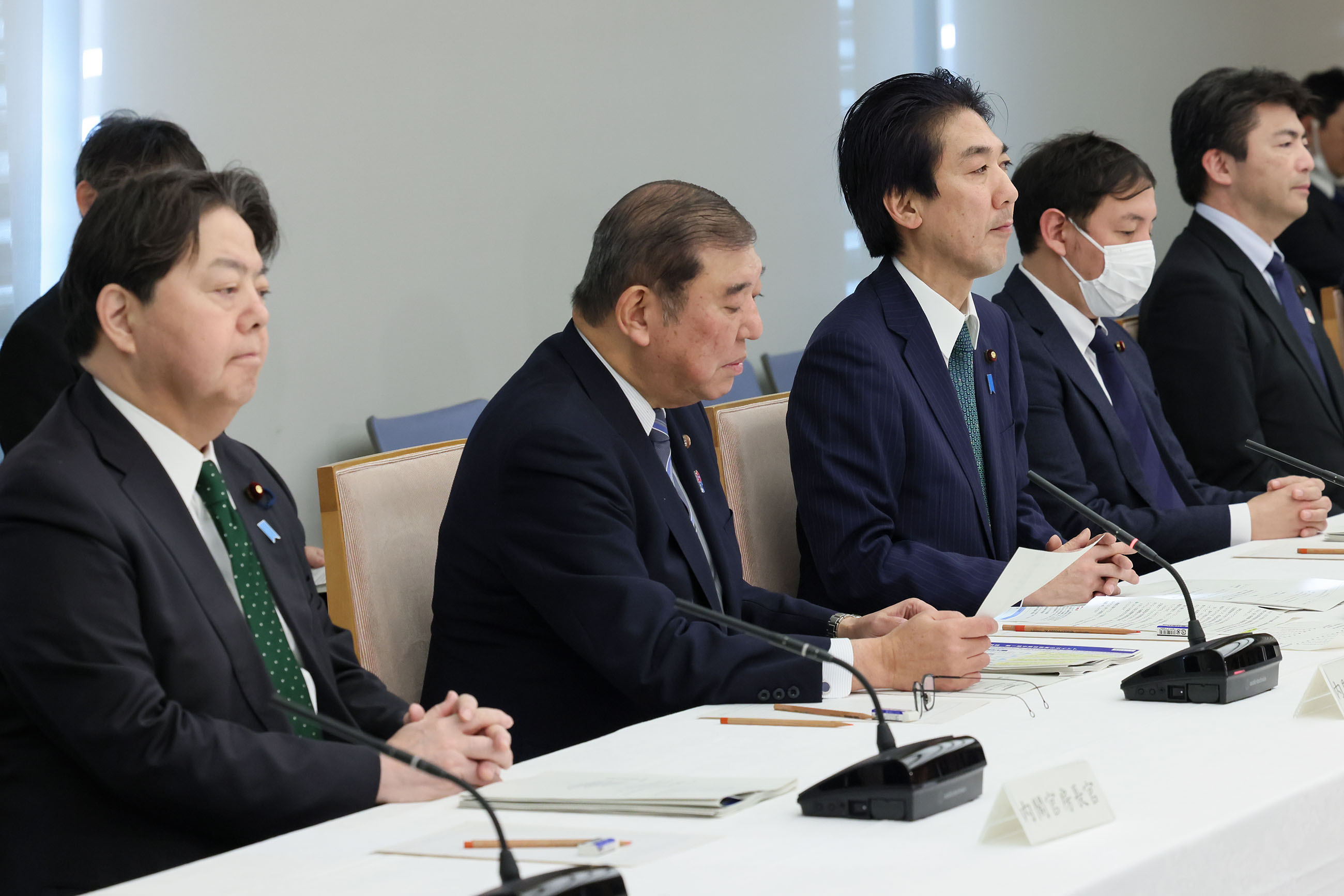 召开健康与医疗战略推进本部会议