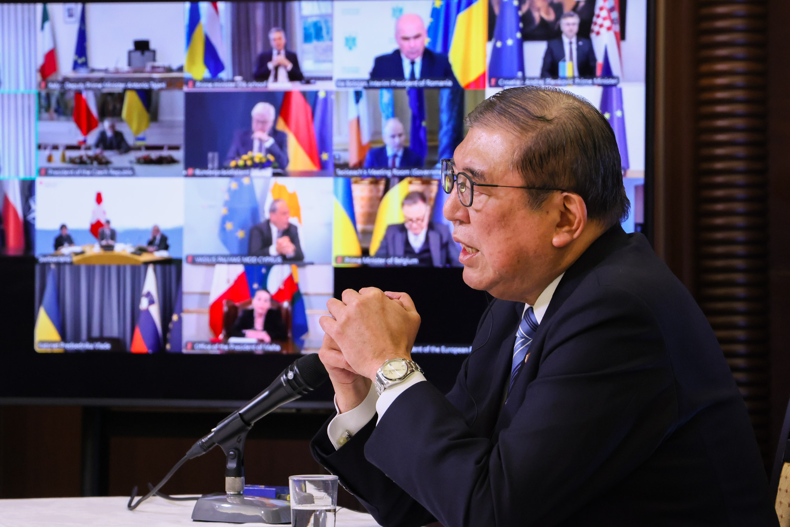 石破首相出席视频会议3