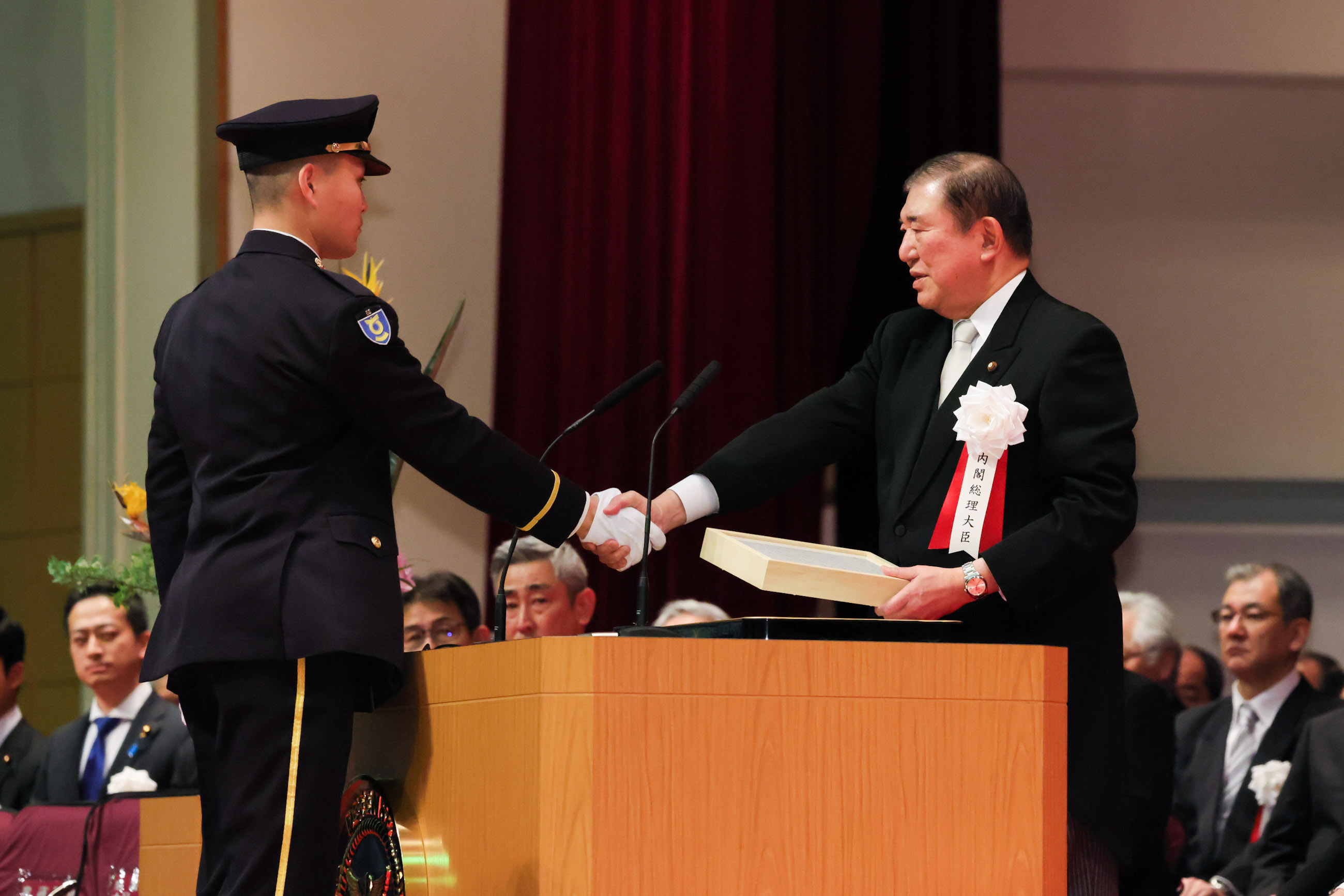 石破首相出席任命和宣誓就职仪式4