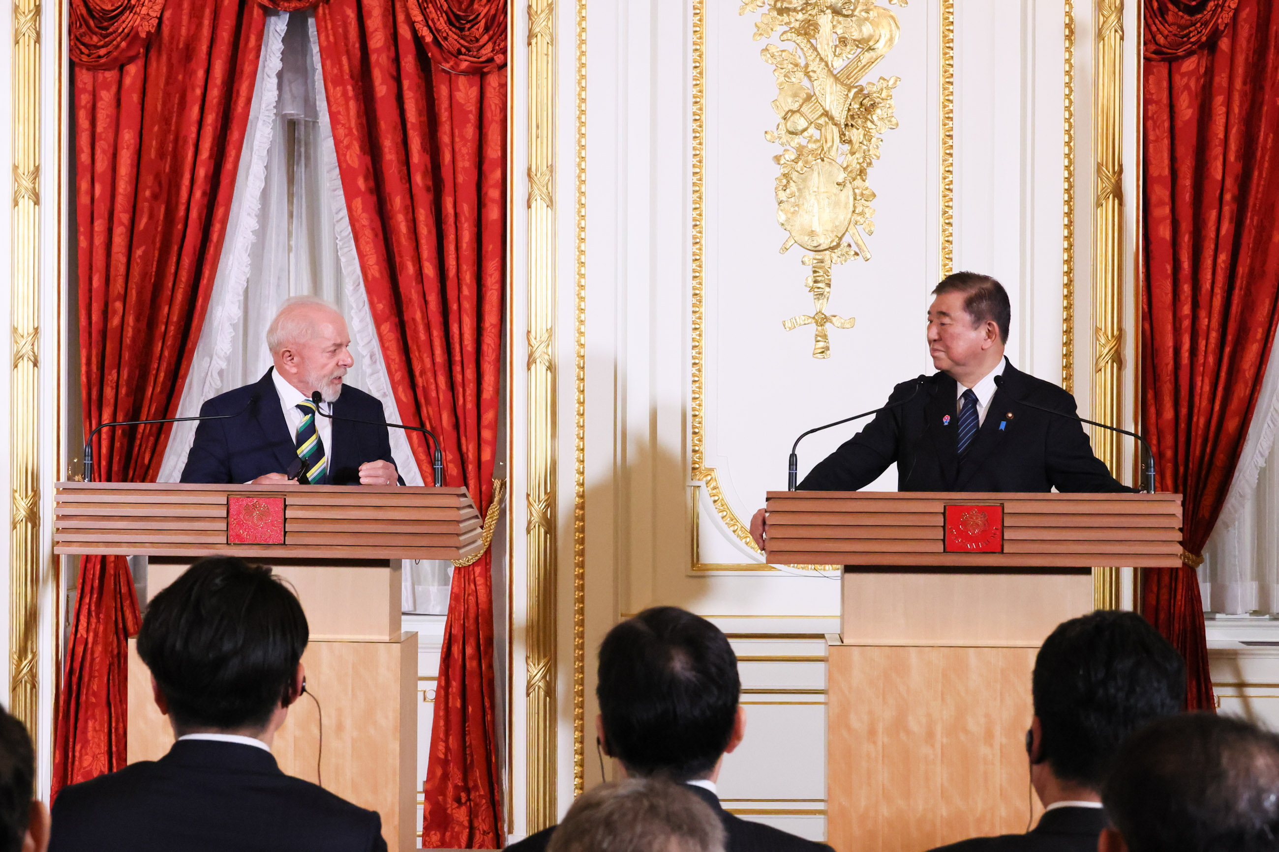 联合记者发布会3