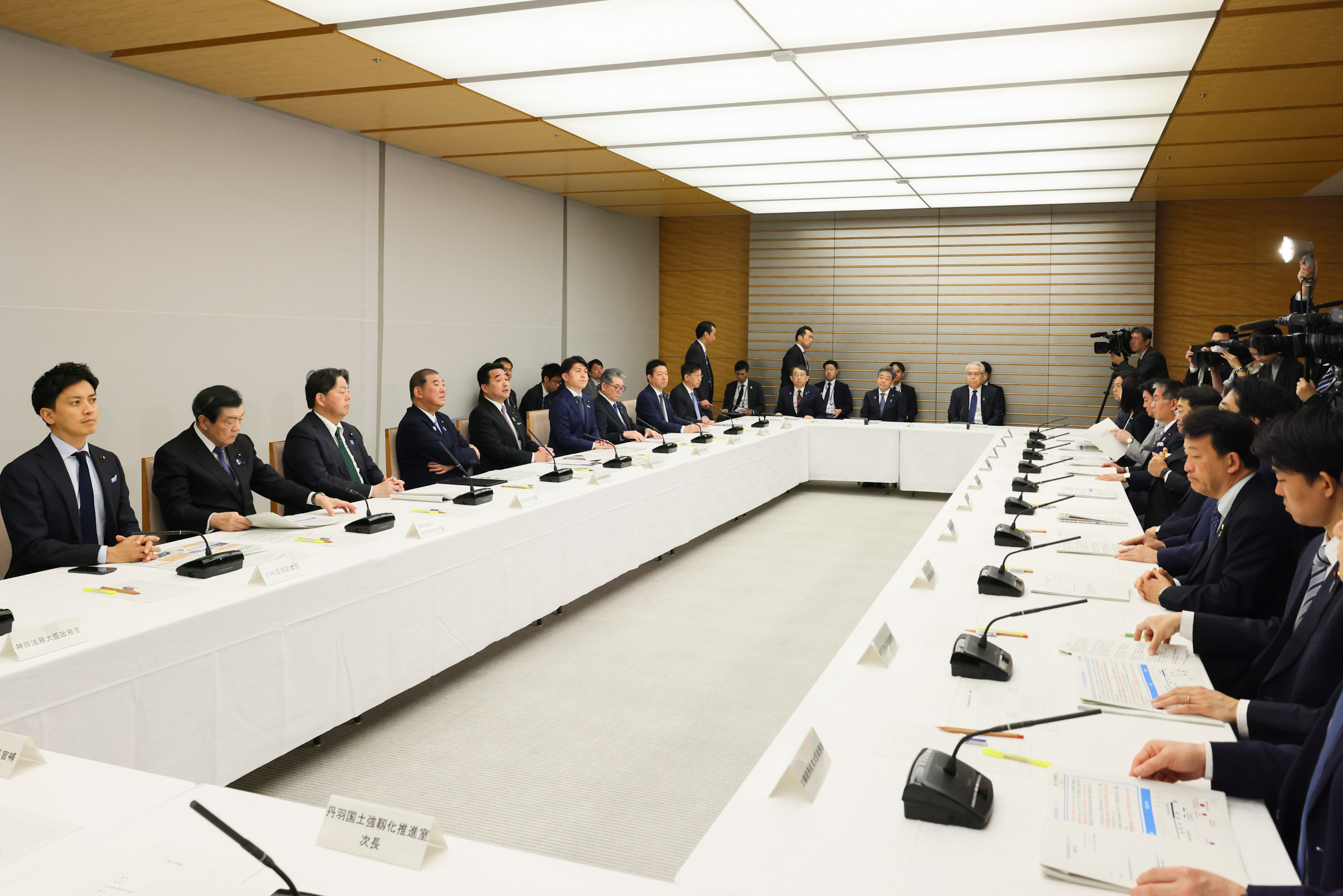 石破首相总结会议3