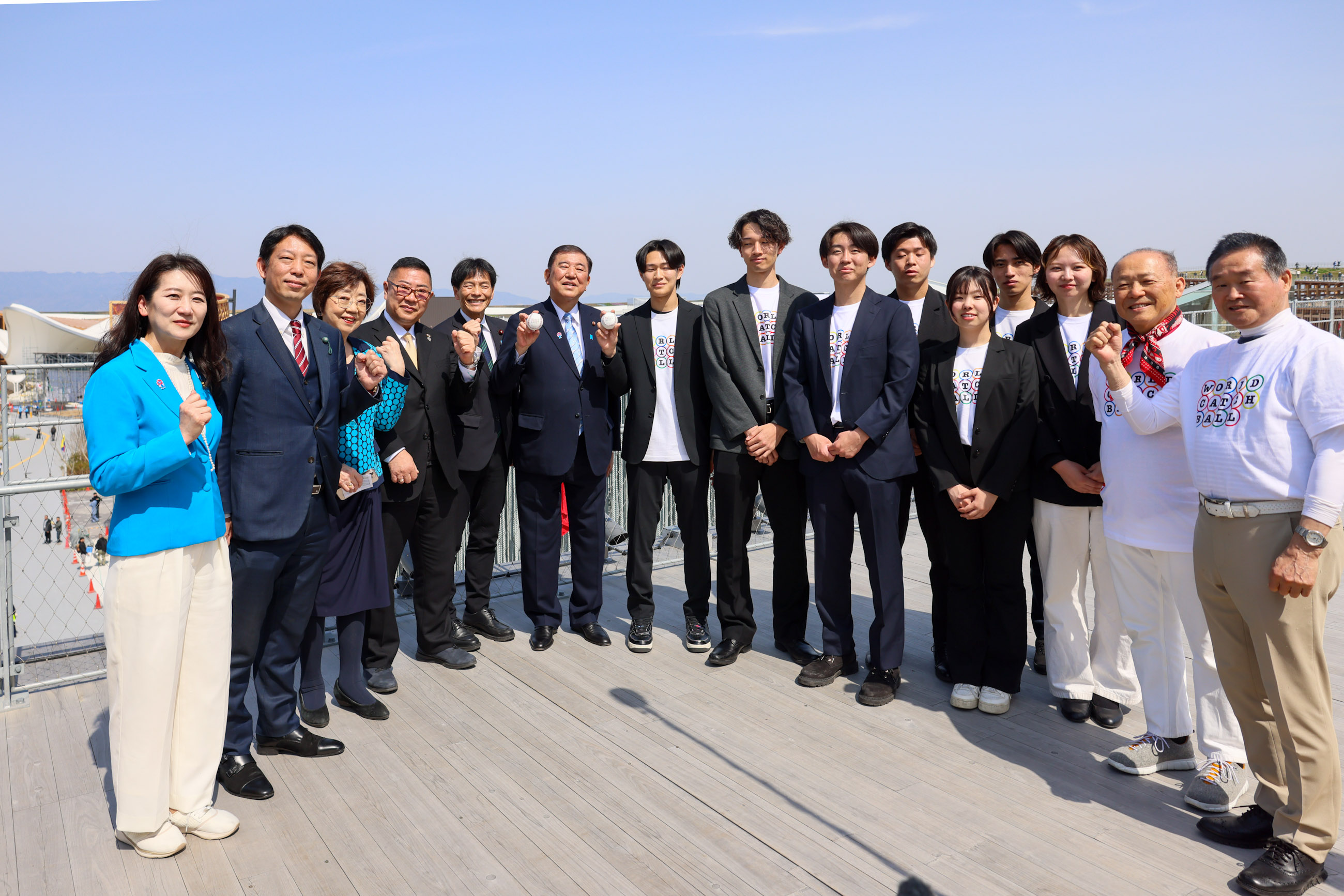 石破首相与参加“世界抛接球计划（world_catchball_project）”的相关人员进行恳谈3