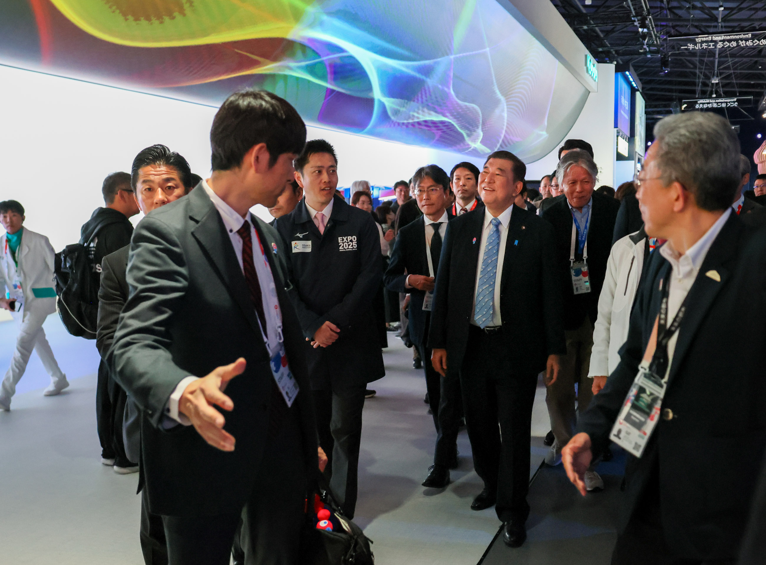 石破首相视察“未来城市”展馆9