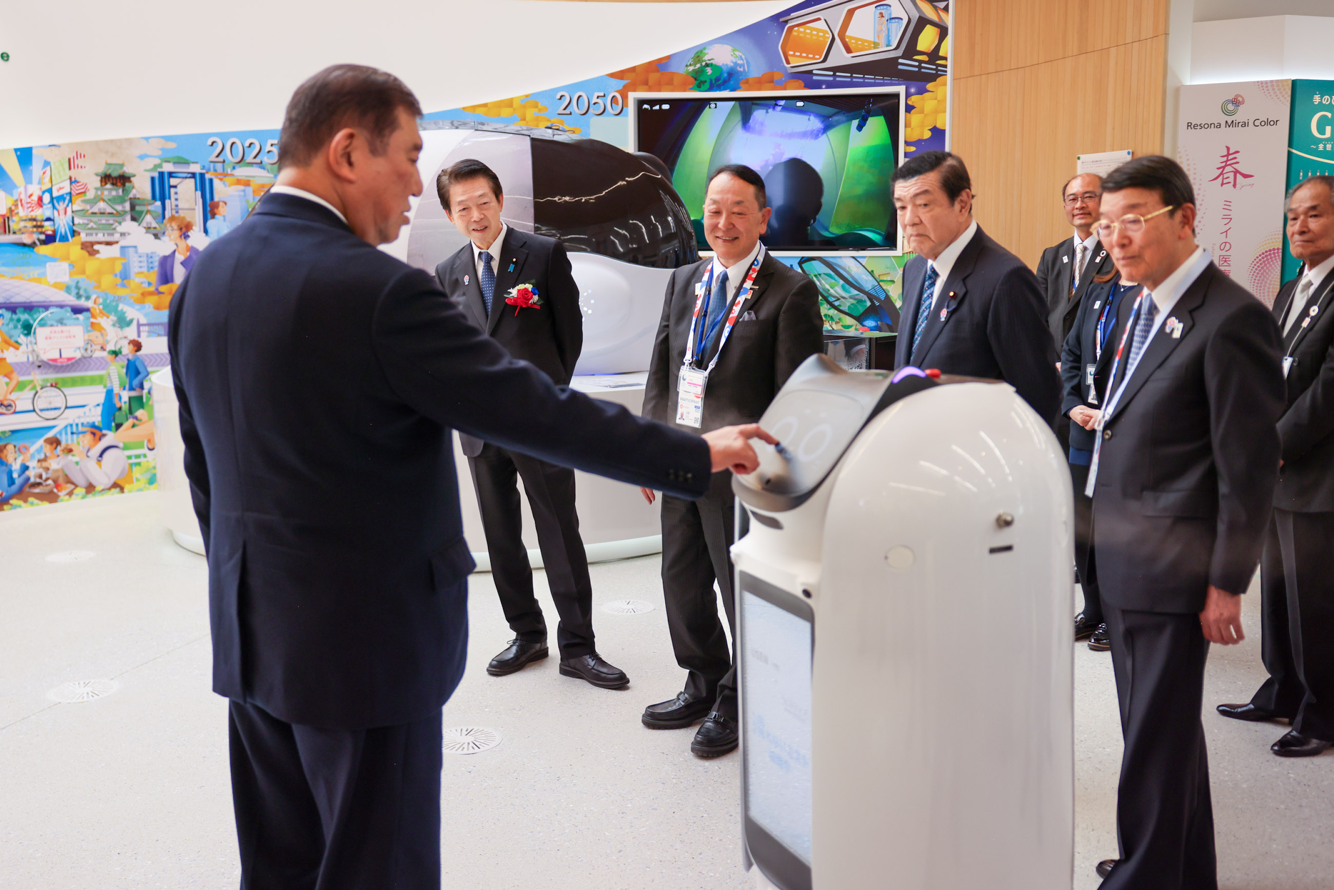 石破首相视察大阪健康馆4