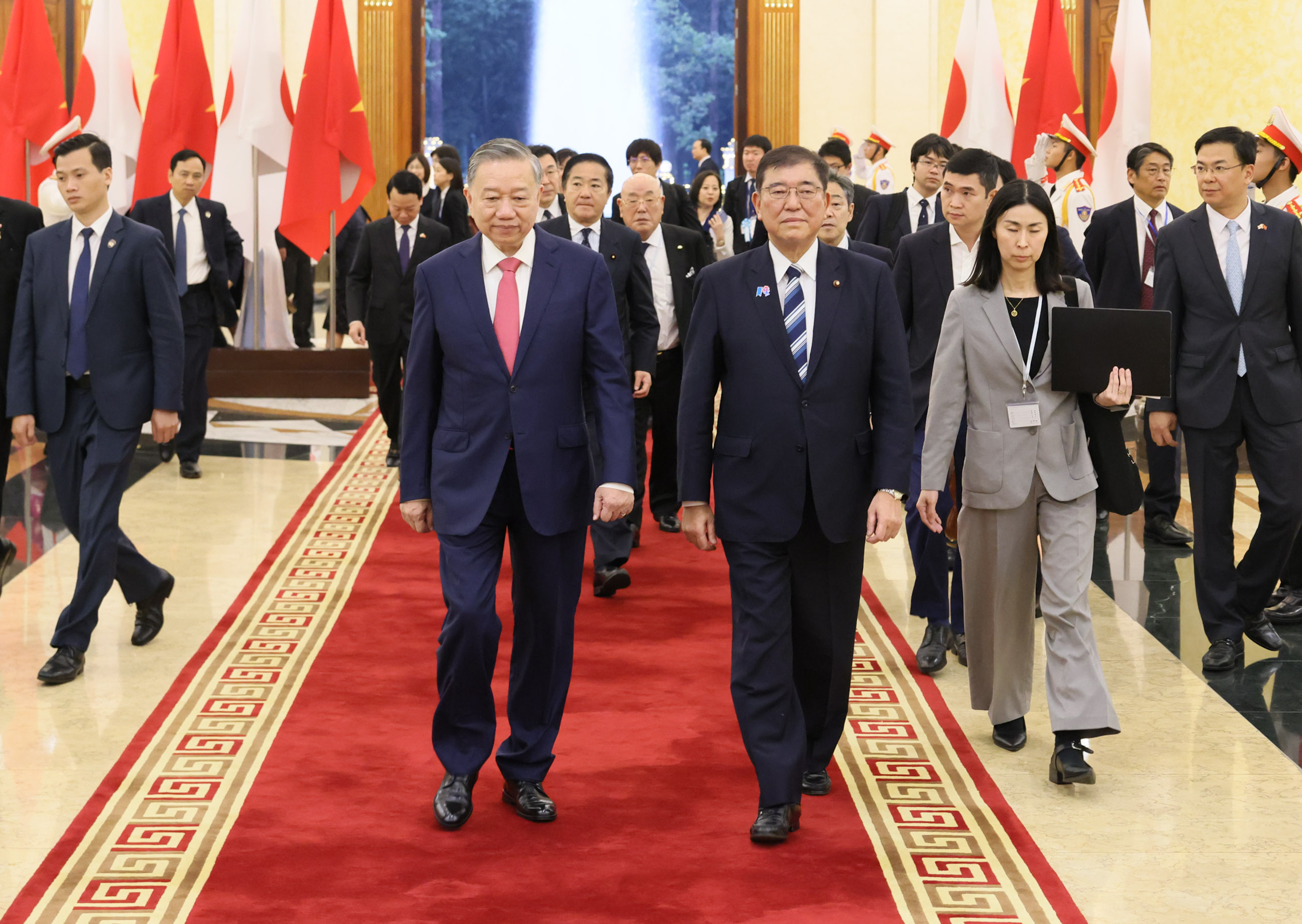 石破首相与苏林总书记举行会谈2