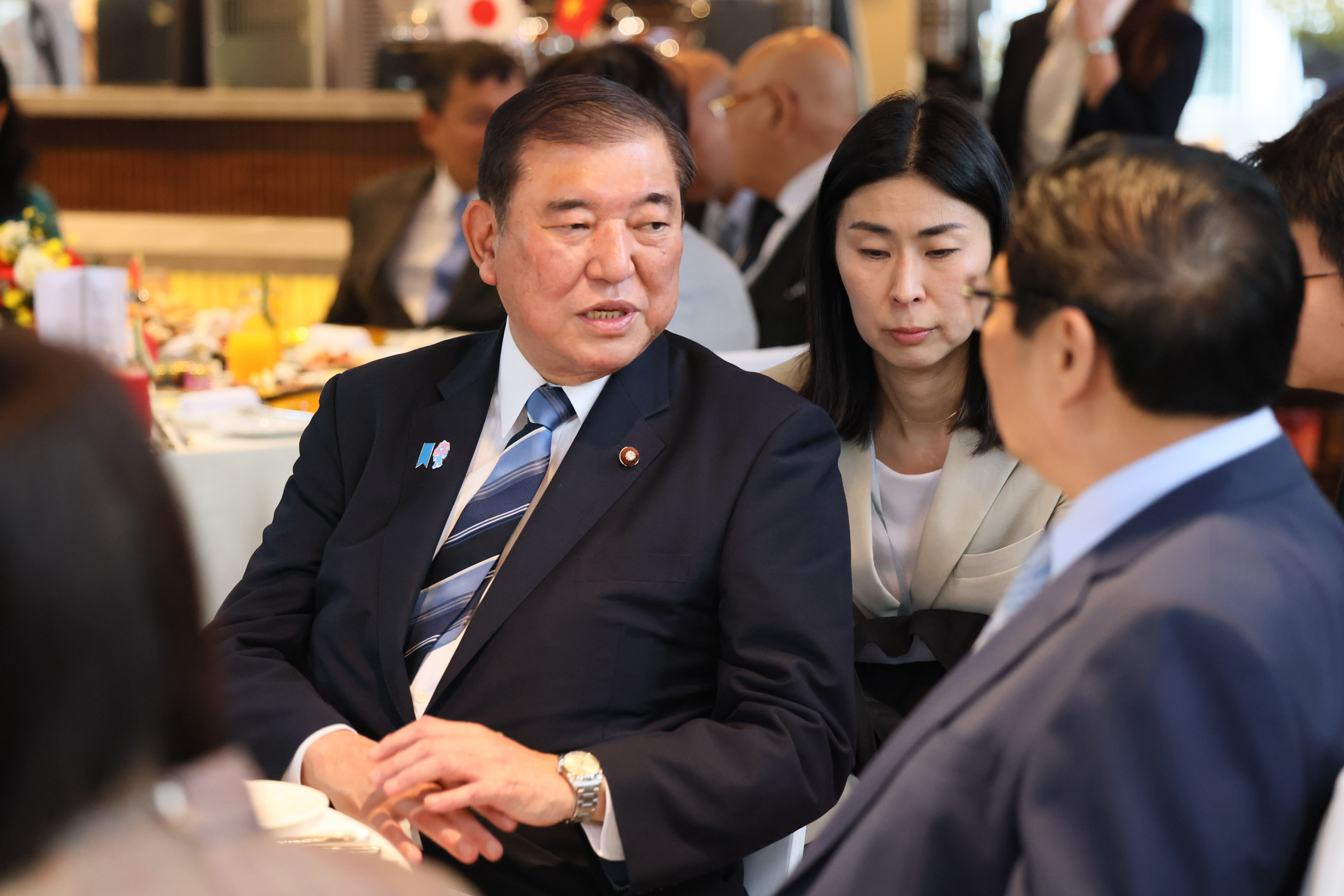 与范明政总理夫妇进行早宴3